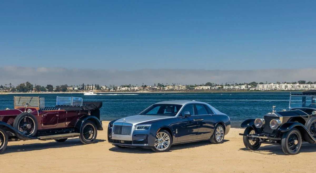 Meeting of Rolls-Royce Ghosts: 100 Years Apart
