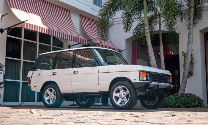 World’s First Tesla-Powered Range Rover Classic Introduced